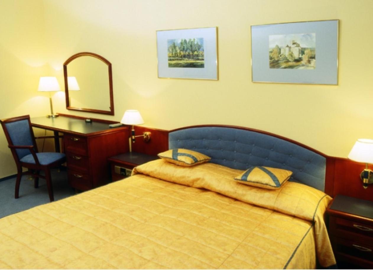 Hotel Kongresowy Кельце Экстерьер фото