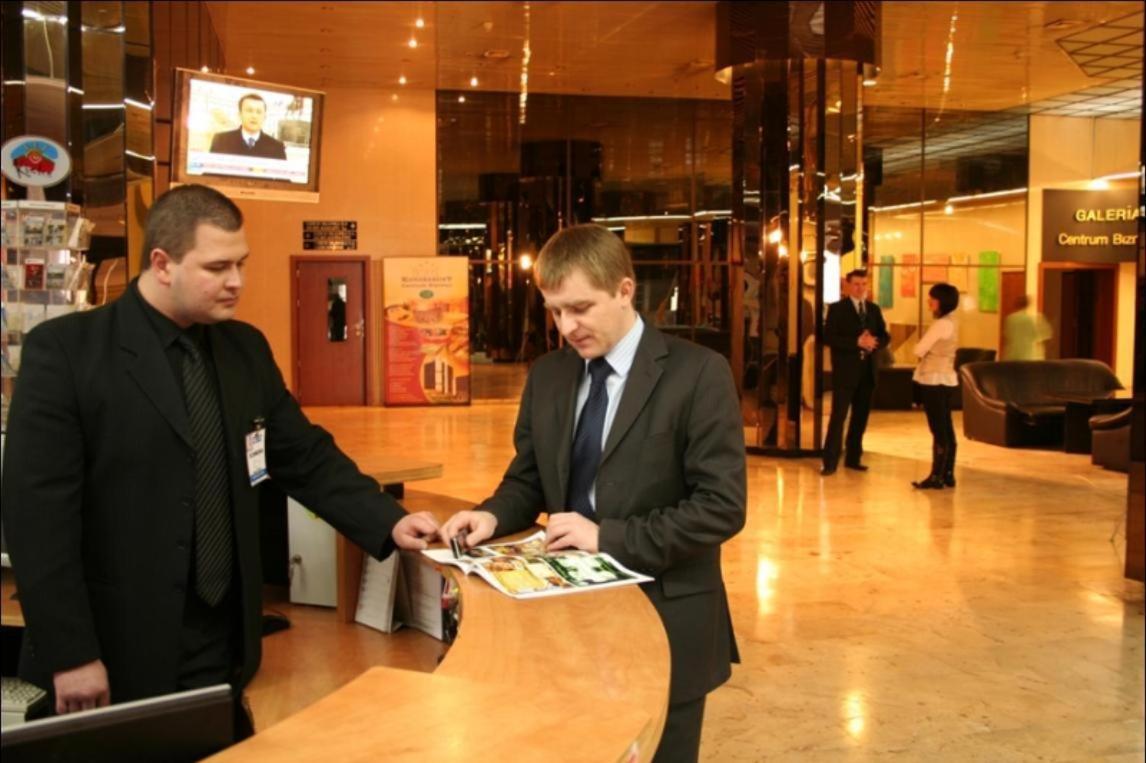 Hotel Kongresowy Кельце Экстерьер фото