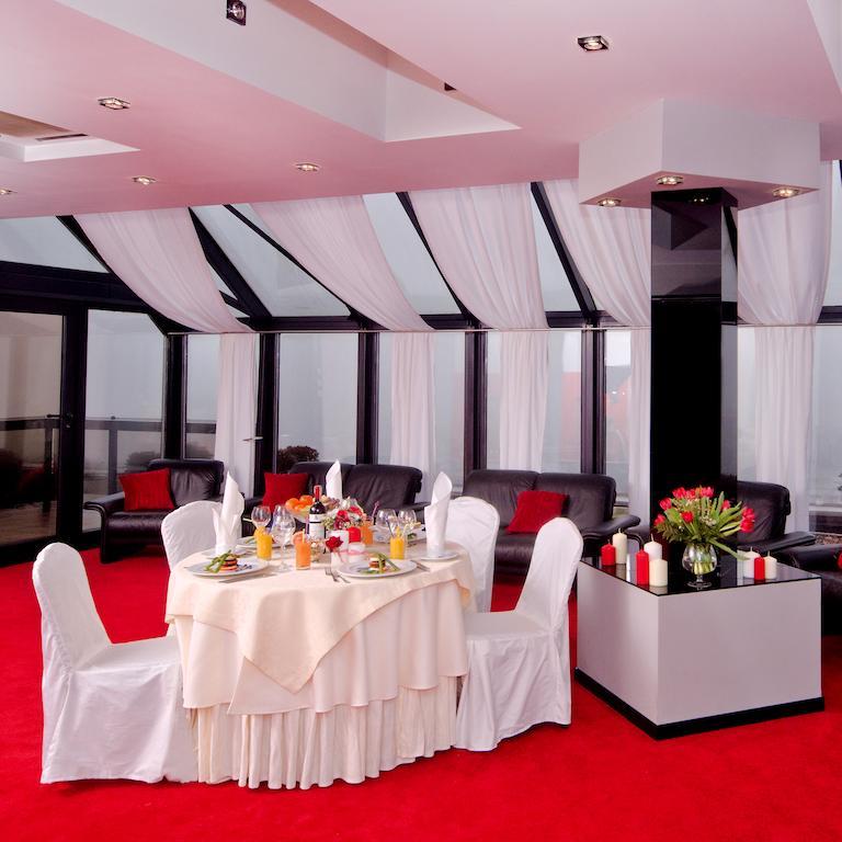 Hotel Kongresowy Кельце Экстерьер фото